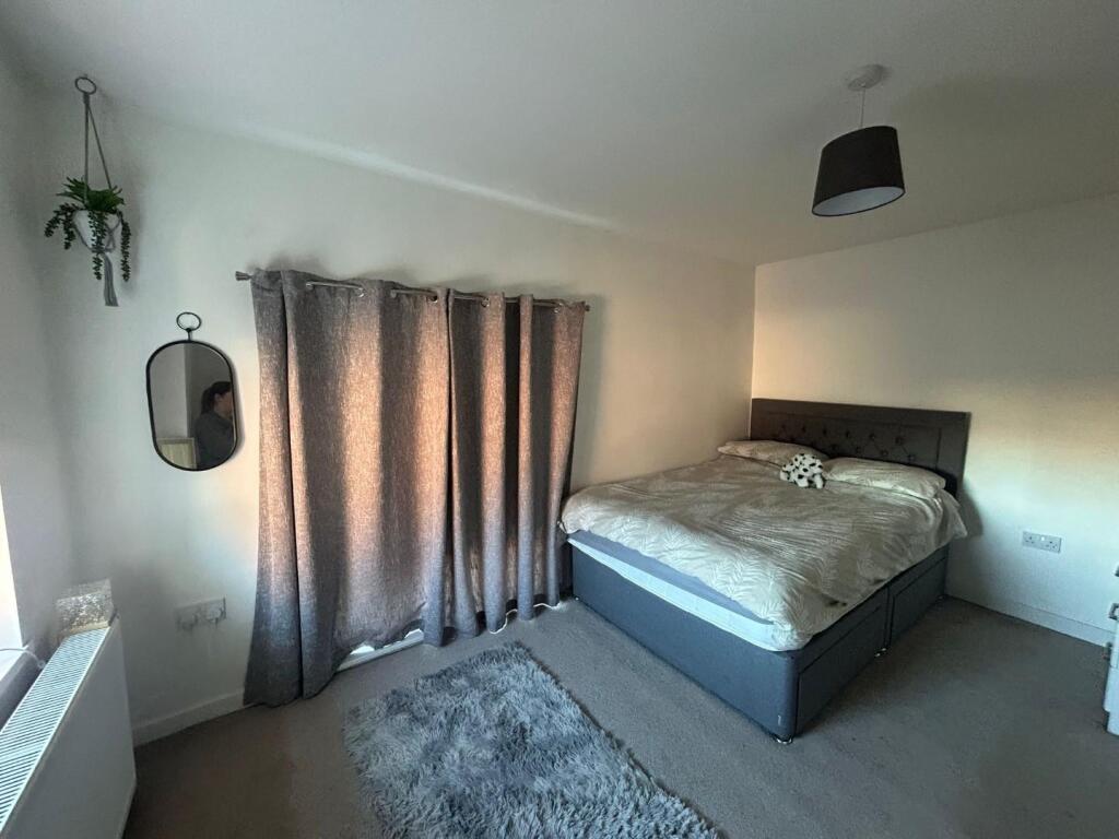House in Leeds, West Yorkshire - More