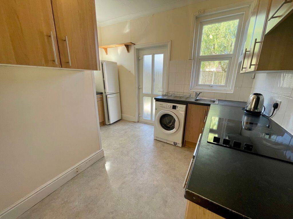 Main image of property: STUDENT FIVE DOUBLE BEDROOMS, CHARMINSTER (P07861)