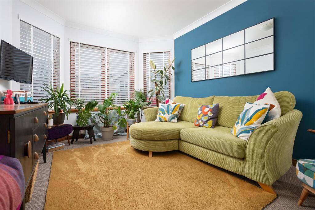 11, Almond Crescent, Huntingtowerfield, Perth photo 4