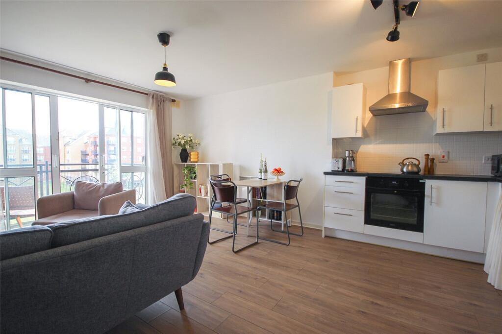 Apartment in Milton Keynes - View 5