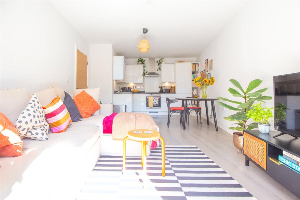 Apartment in Bristol - More
