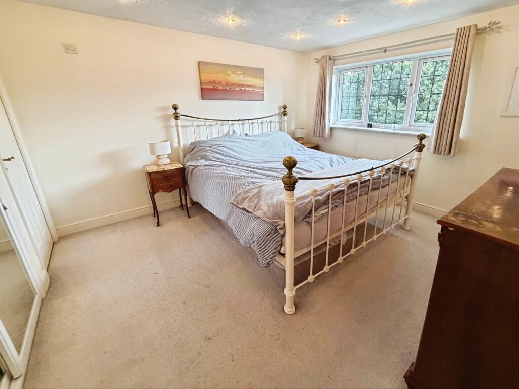 House in Portsmouth - View 5