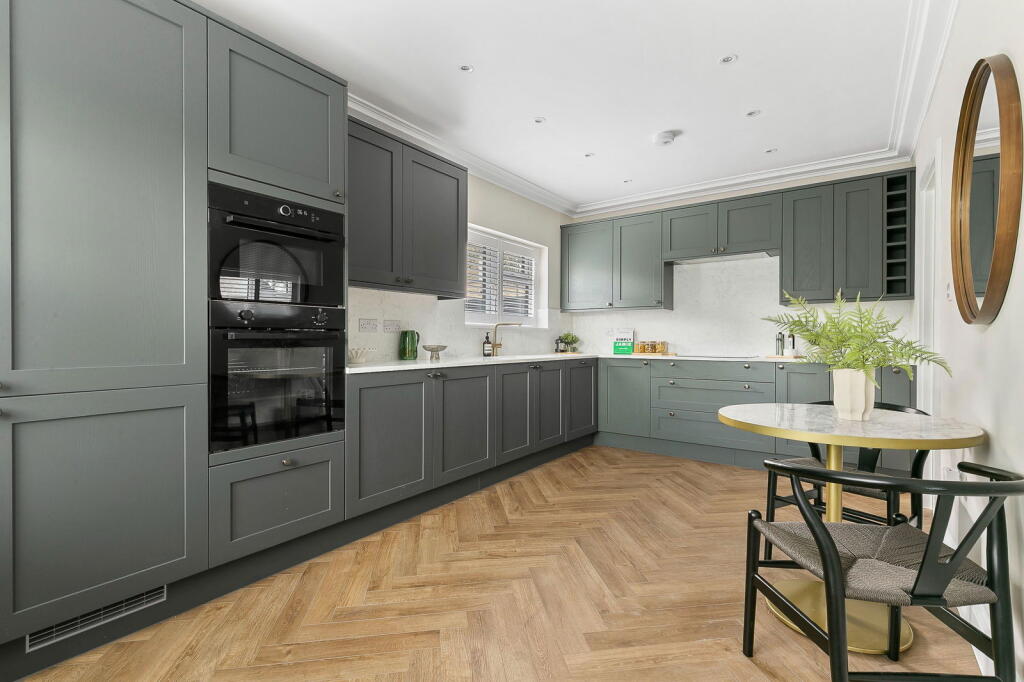 Magdalen Road, London, SW18 3NB photo 2