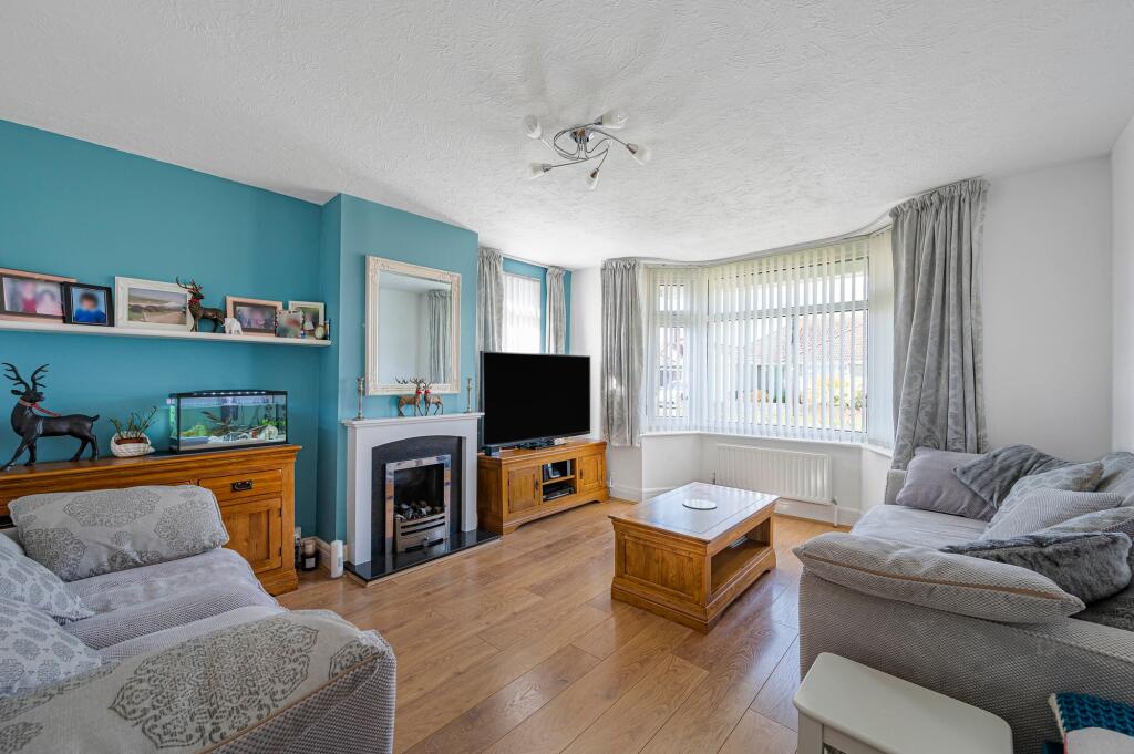 Slindon Avenue, Peacehaven, BN10 8ET photo 3