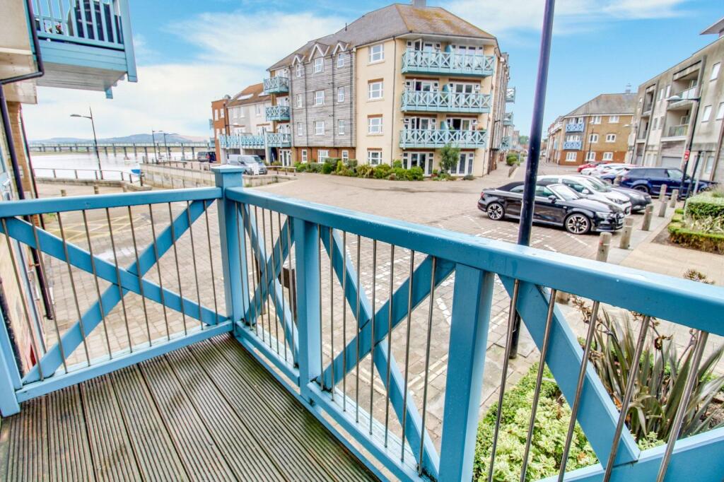 Apartment in Adur, Shoreham-by-Sea - View 3