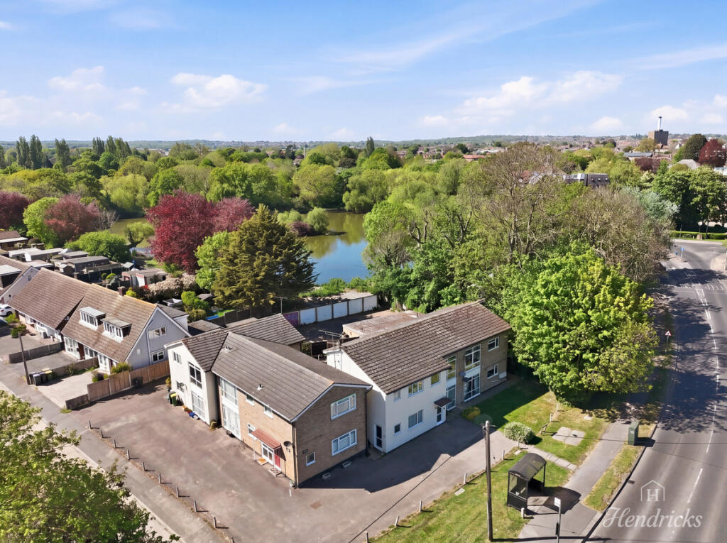 Main image of property: Southend Road, Rochford, SS4 1