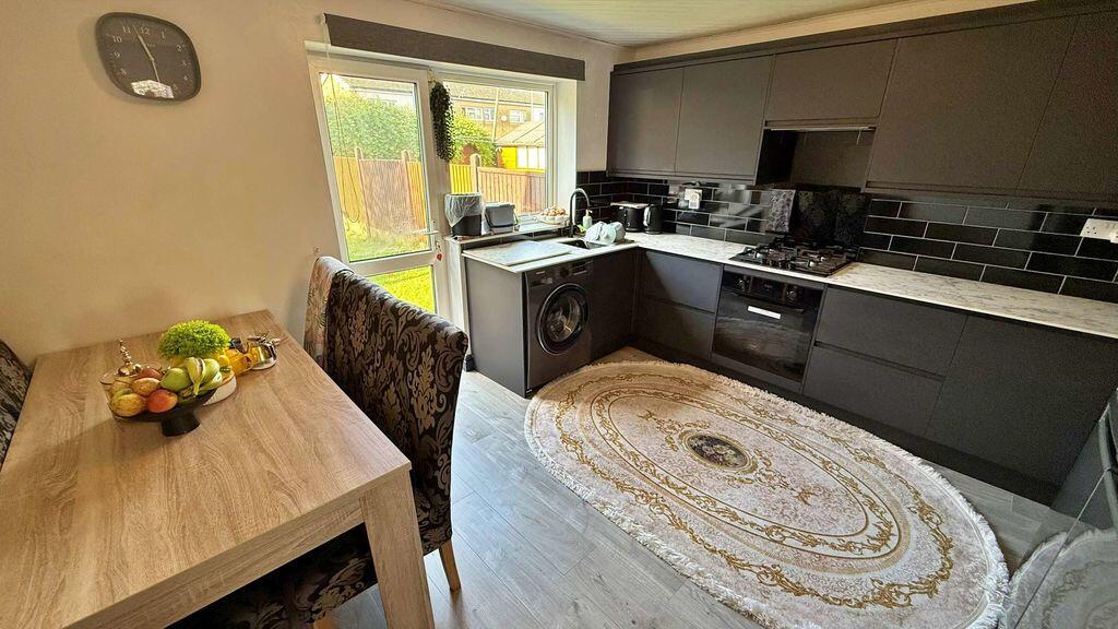 House in Lincoln - View 5