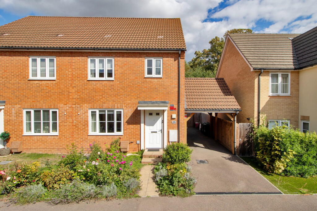 Main image of property: Chalk Close, Dartford, DA1 1AN