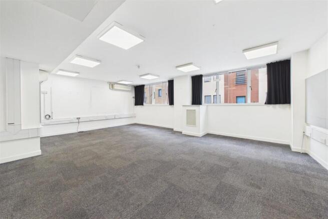 25 King Square, Stokes Croft, Bristol BS2 8JN | Fr