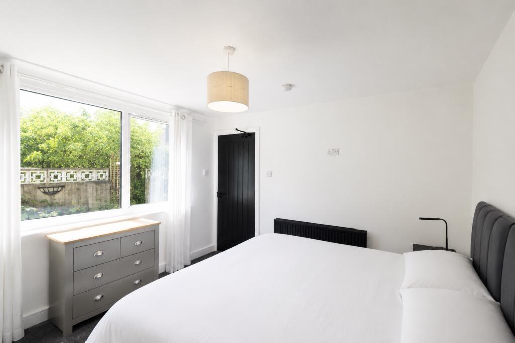 Main image of property: Red Hall Chase, Leeds, LS14 1NR