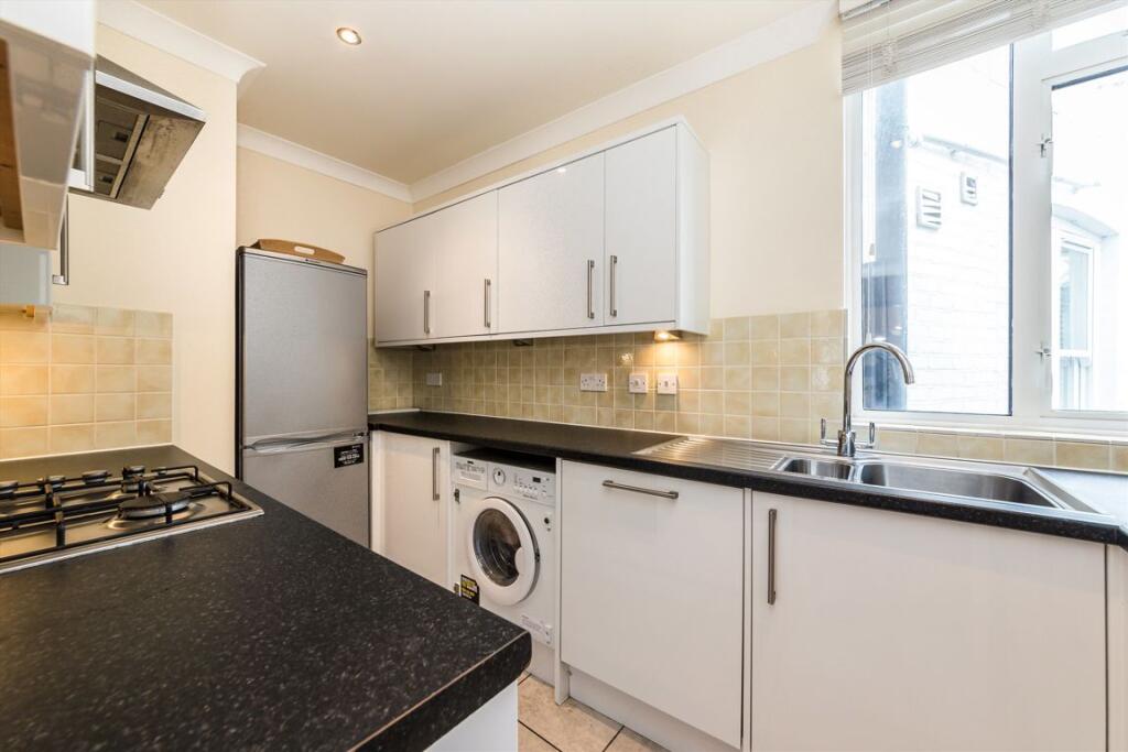 Berrymede Road, Chiswick - View 3