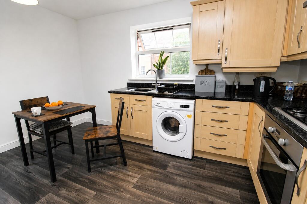 Apartment in Kingston upon Hull, Bransholme - View 5