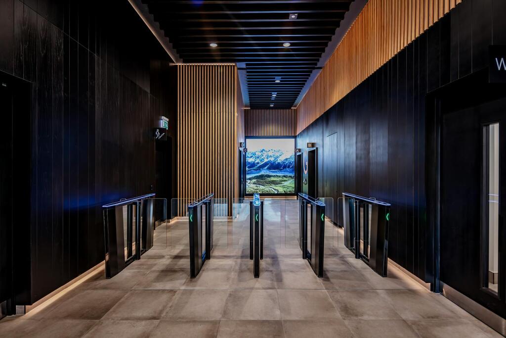 5 EW  Speedgates.jpg