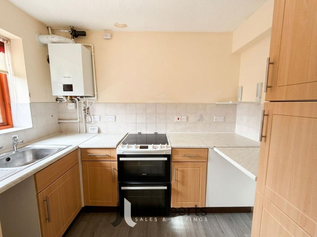 Ashmores Close, Hunt End, B97 photo 5
