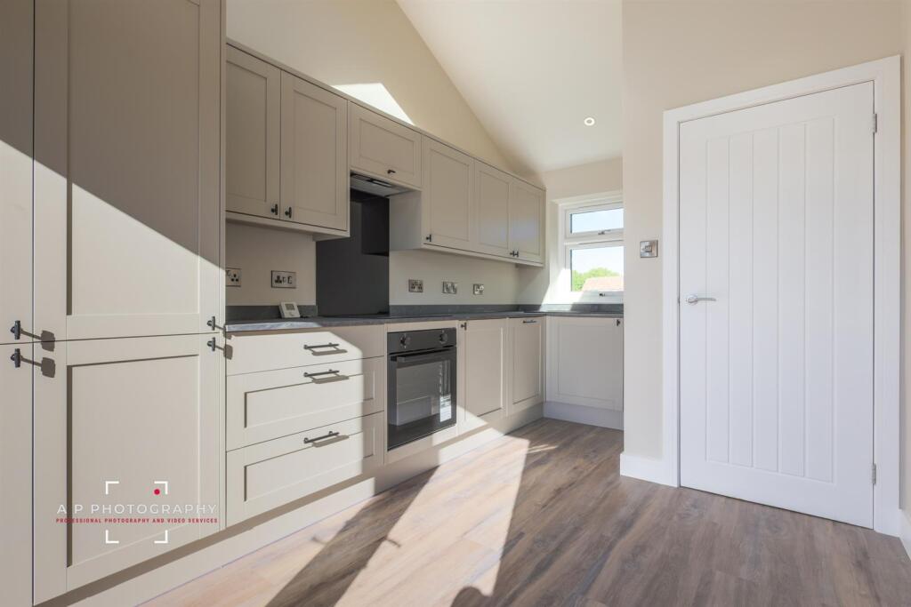 Bala Grove, Cheadle photo 4