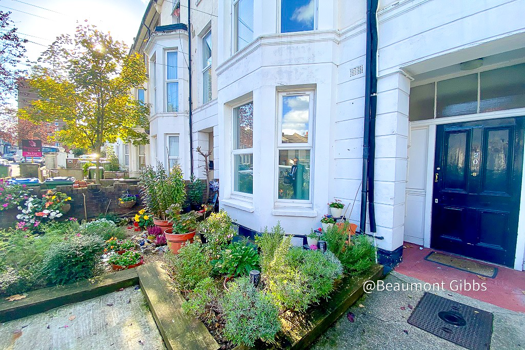 Main image of property: Vicarage Park, Greenwich, Plumstead, London, SE18 7SX