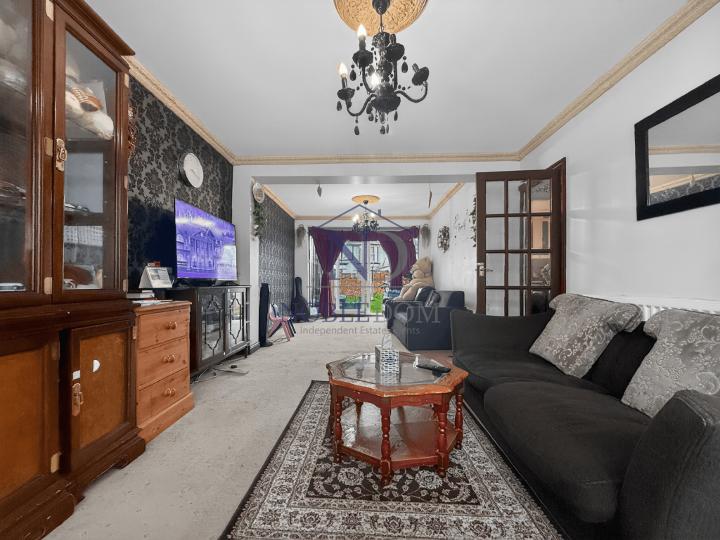 House in Twickenham - View 3