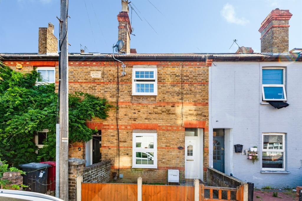 Main image of property: The Crescent, Slough