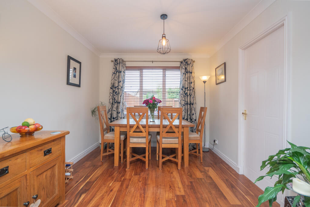 House in Cumbernauld, Craigmarloch - View 5