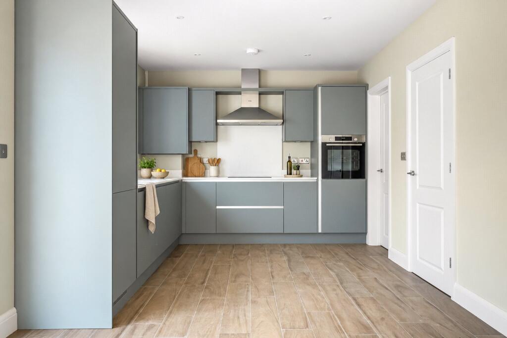 House in Chessington, Hook - View 5