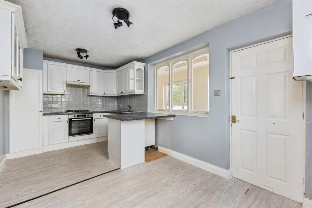 House in Torquay - More