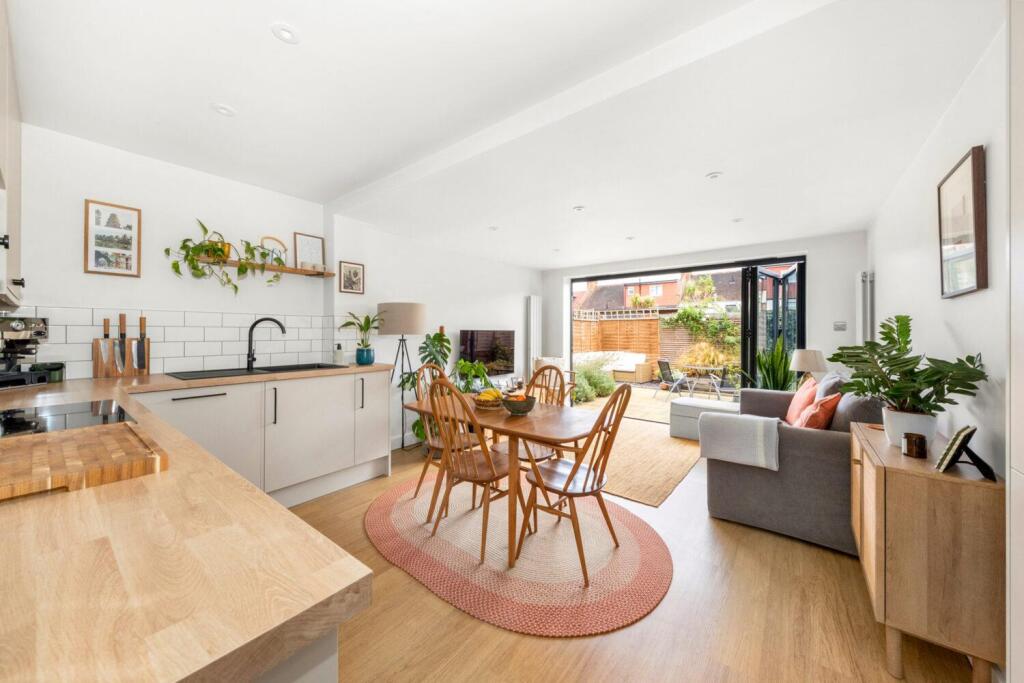 Main image of property: Como Road, Forest Hill, London, SE23