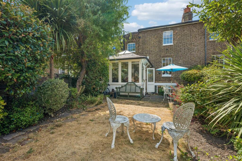 House in London - More