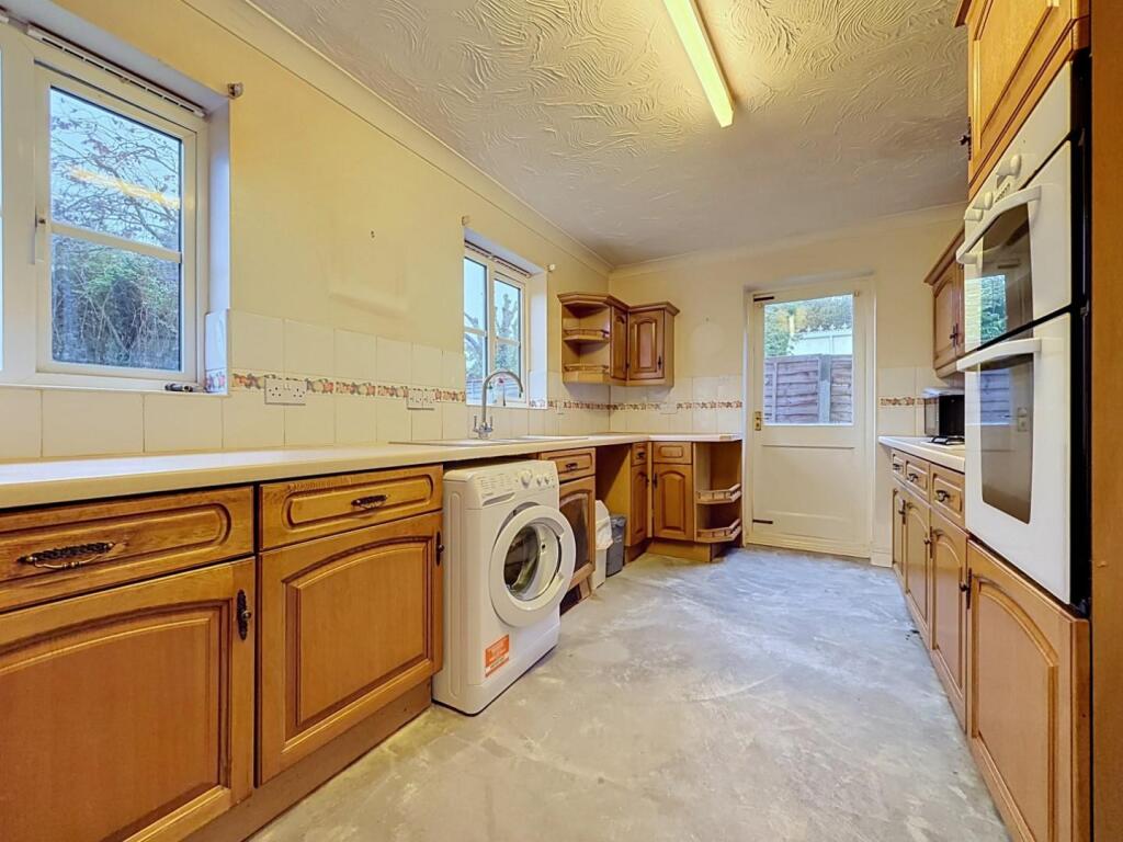 Lane End, Haverhill photo 4