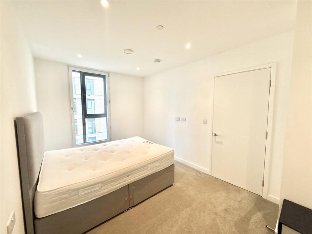Apartment in Trafford, Greater Manchester - View 5