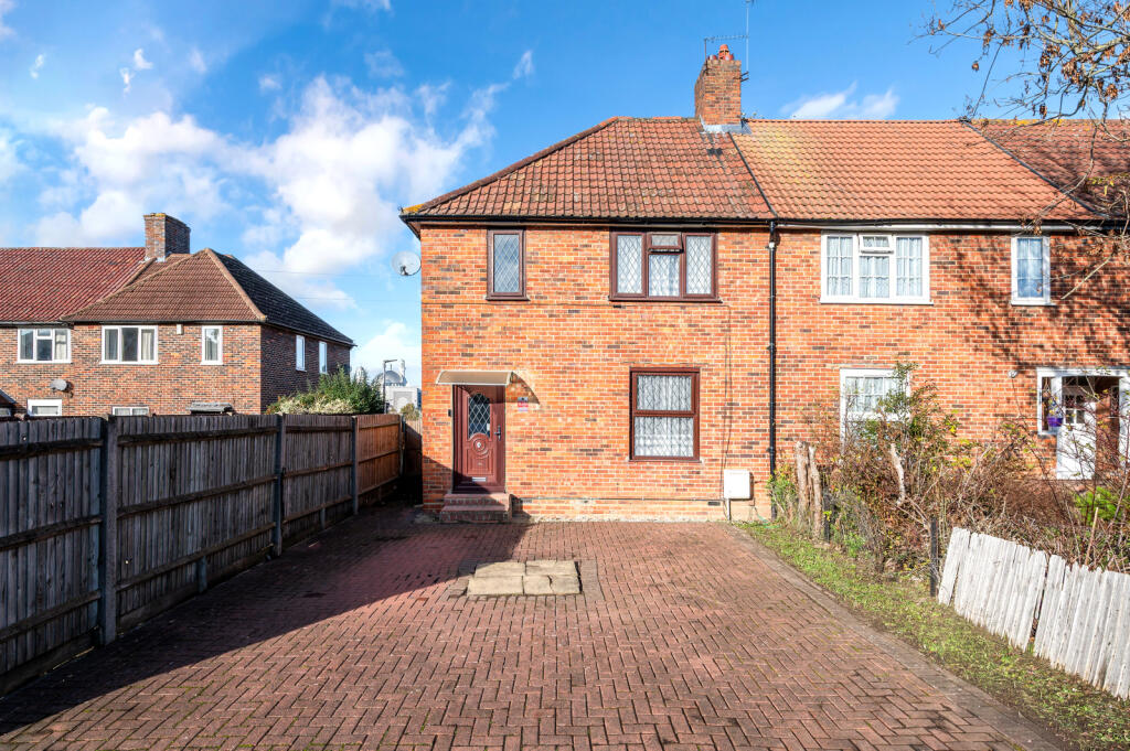 3-bed terraced on Central Road, Morden, SM4, £550,000