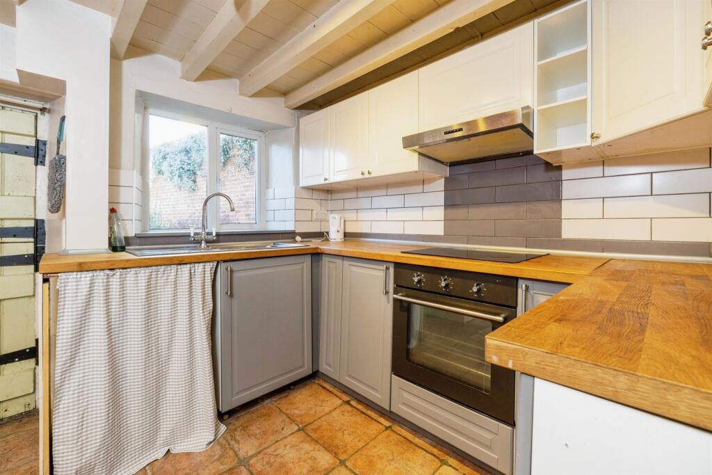 High Street, Leadenham, Lincoln - View 4