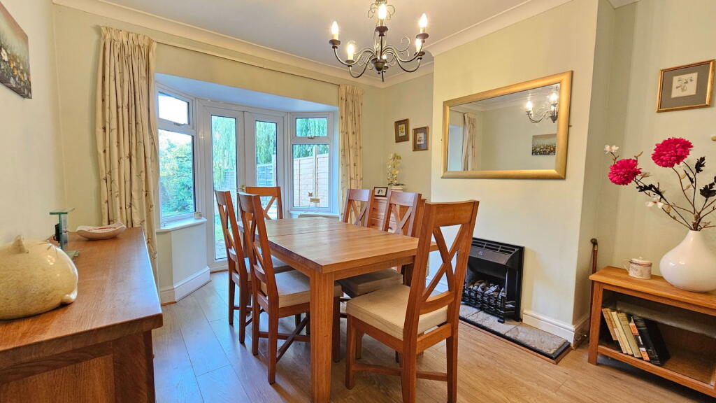 St. Davids Road, Newbury, RG14 5PS photo 3