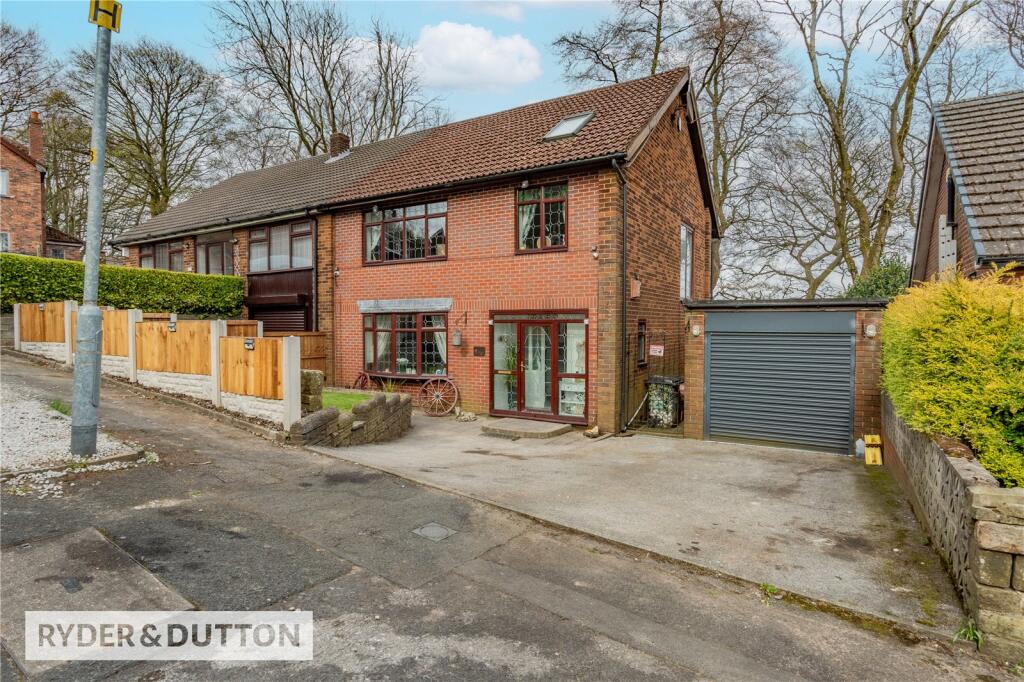 Main image of property: Thorncliffe Park, Royton, Oldham, Greater Manchester, OL2