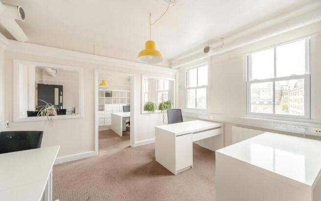 8687371-interior02.jpg