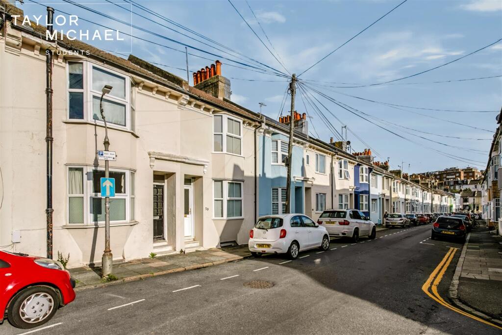 4 bedroom terraced house for rent