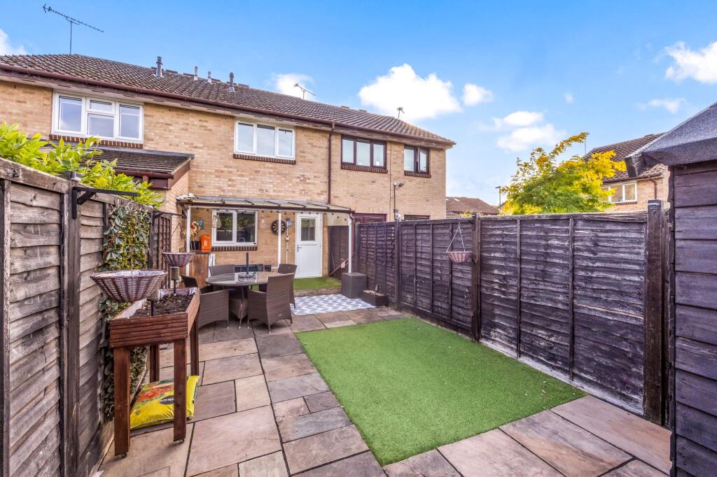 House in Horsham, Broadbridge Heath - View 4