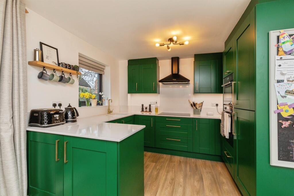 Kings Drive, Stoke Gifford, Bristol photo 4