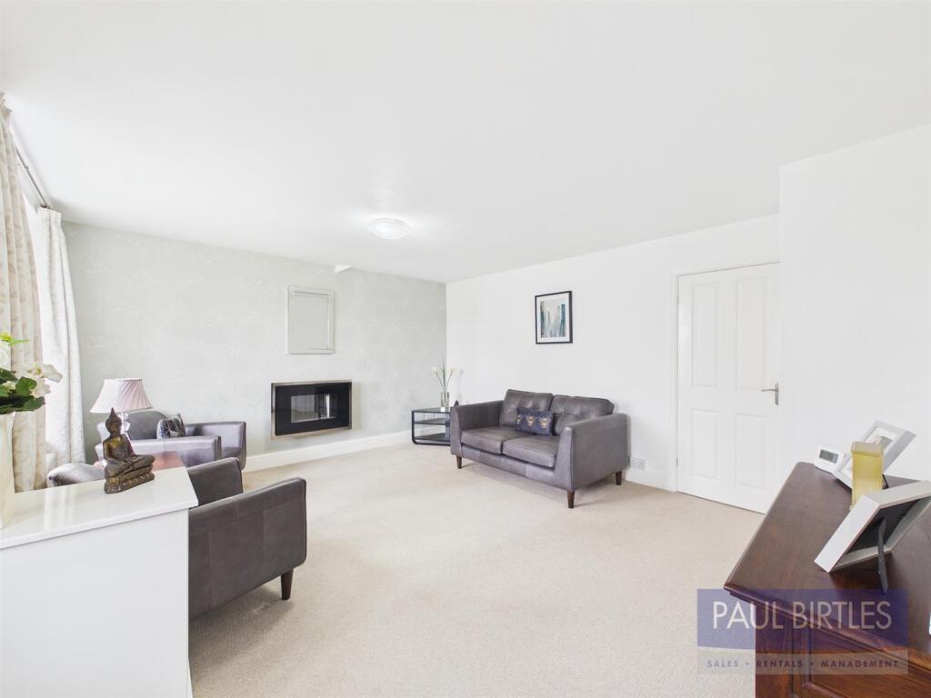 Tintern Avenue, Flixton, Trafford, M41 6EJ - Widok 3