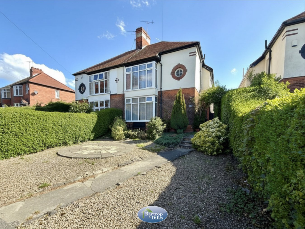 4-bed semi-detached on Carlton Road, Worksop, S81, £300,000