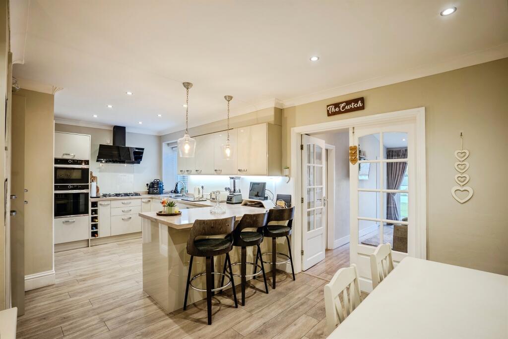 Mathern Road, Bulwark, Chepstow photo 2