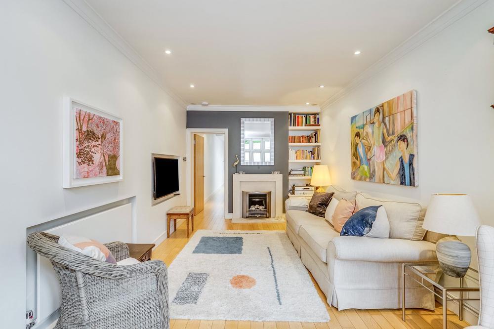 House in London - View 2