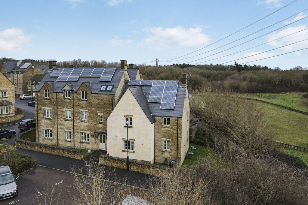 Apartment in Gloucester - View 3