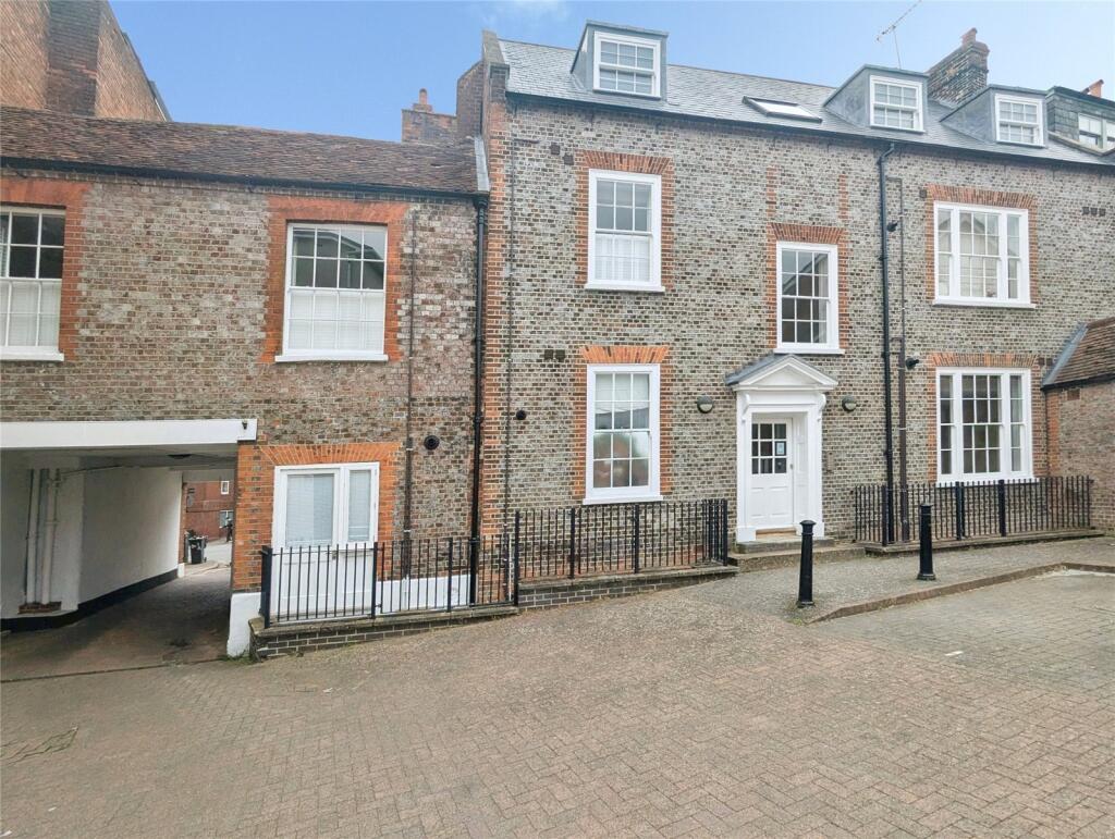 Main image of property: London Street, Reading, Berkshire