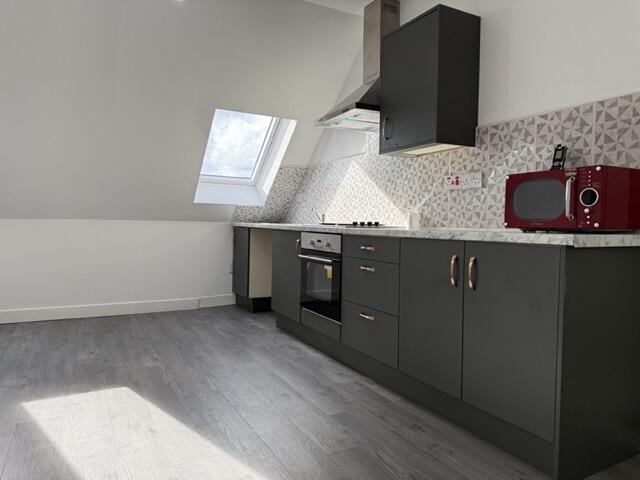 Main image of property: 90 Oxford Street, Wednesbury, West Midlands, WS10