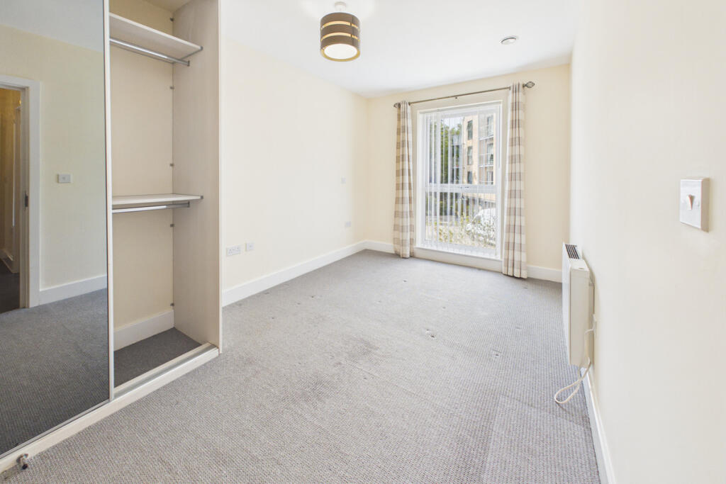 Apartment in Hemel Hempstead - View 4