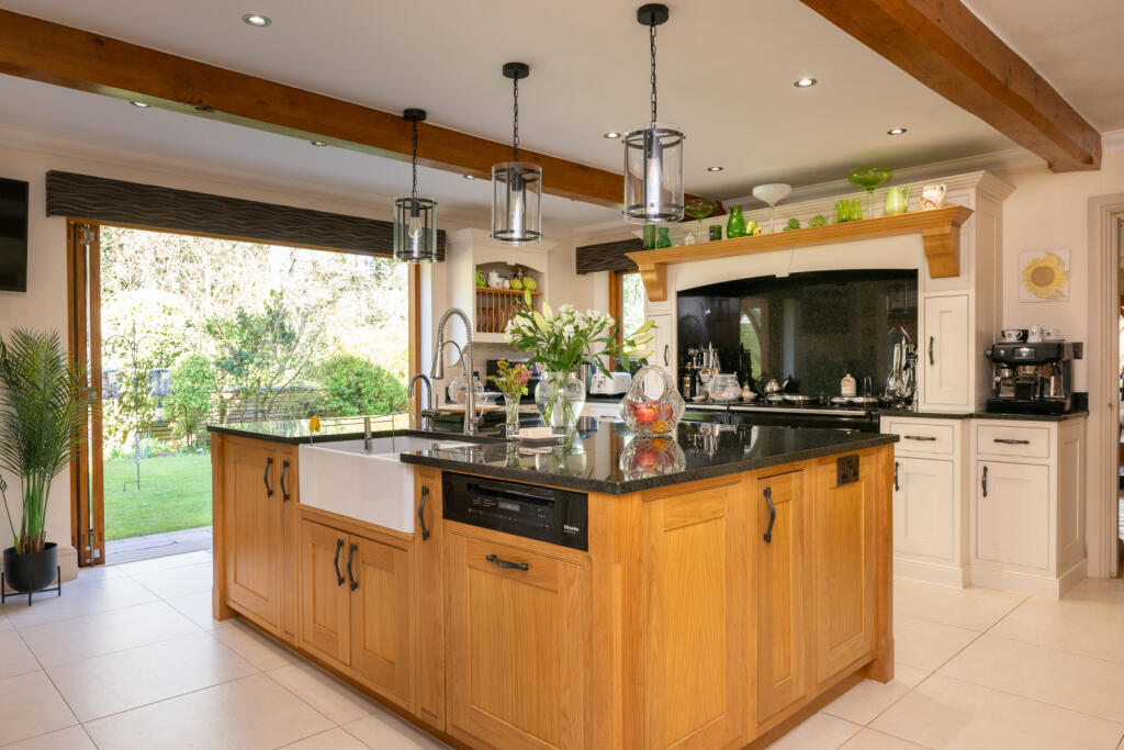 House in Wychavon, Crowle - More