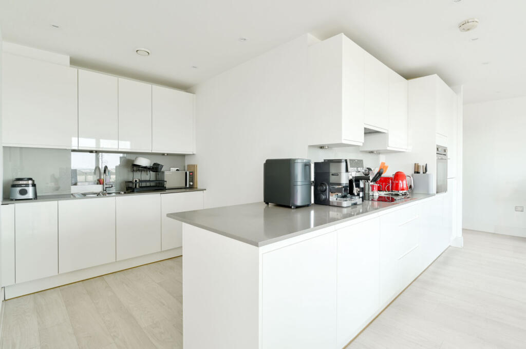 Apartment in London - View 5