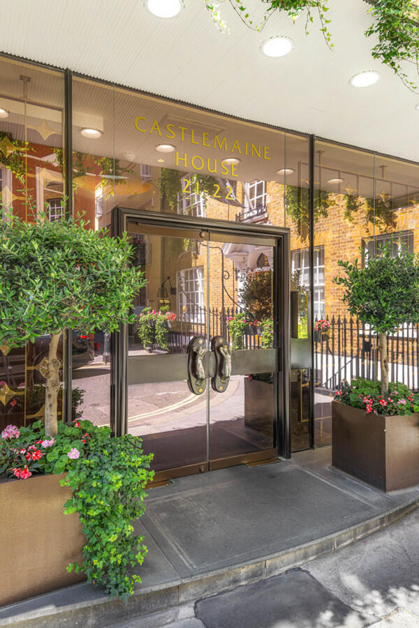 Apartment in London - View 5