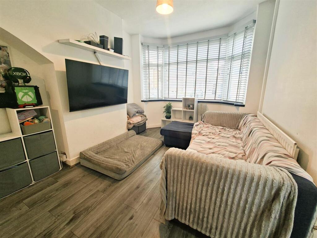 House in Birmingham, Lyndon Green - View 2