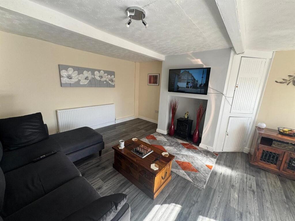 House in Bradford - View 2